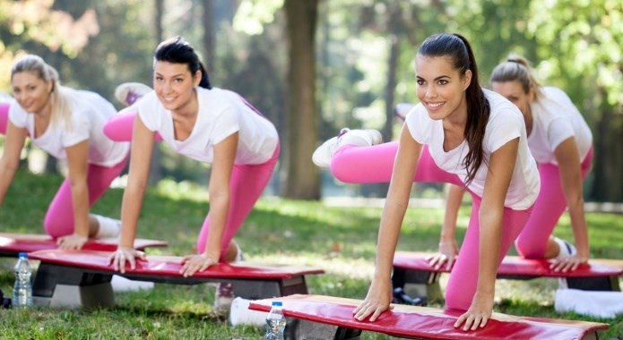 women doing aerobic workouts