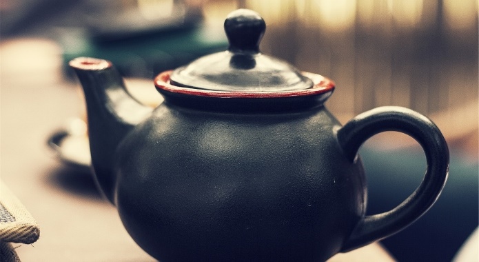 teapot of black tea