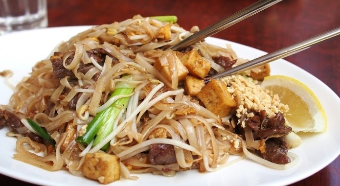thai food with shirataki noodles