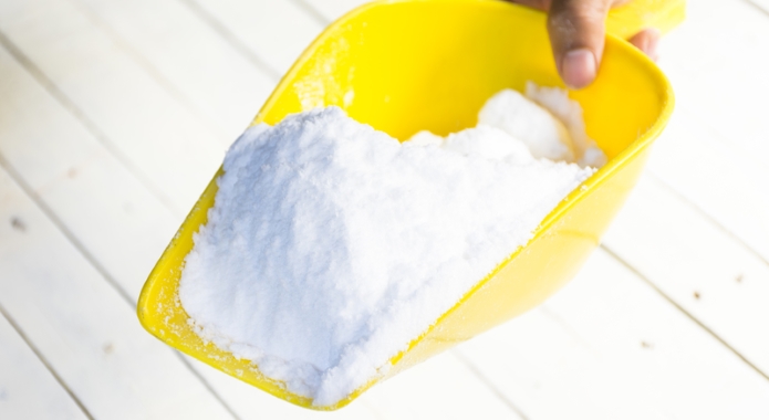 dextrose powder on yellow showel