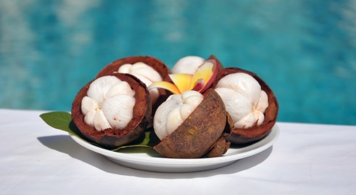 Garcinia-Mangostana-fruit-min